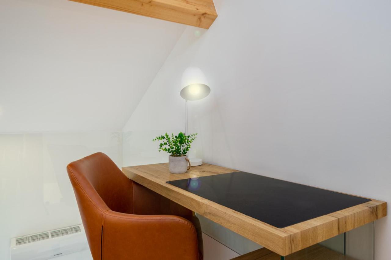 Whome Riverside View Premium Apartment W/ Ac & Terrace OOporto Exteriör bild