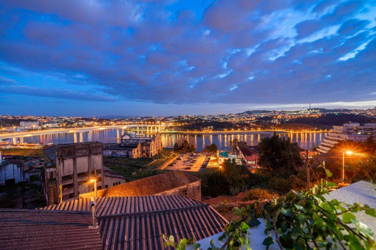 Whome Riverside View Premium Apartment W/ Ac & Terrace OOporto Exteriör bild