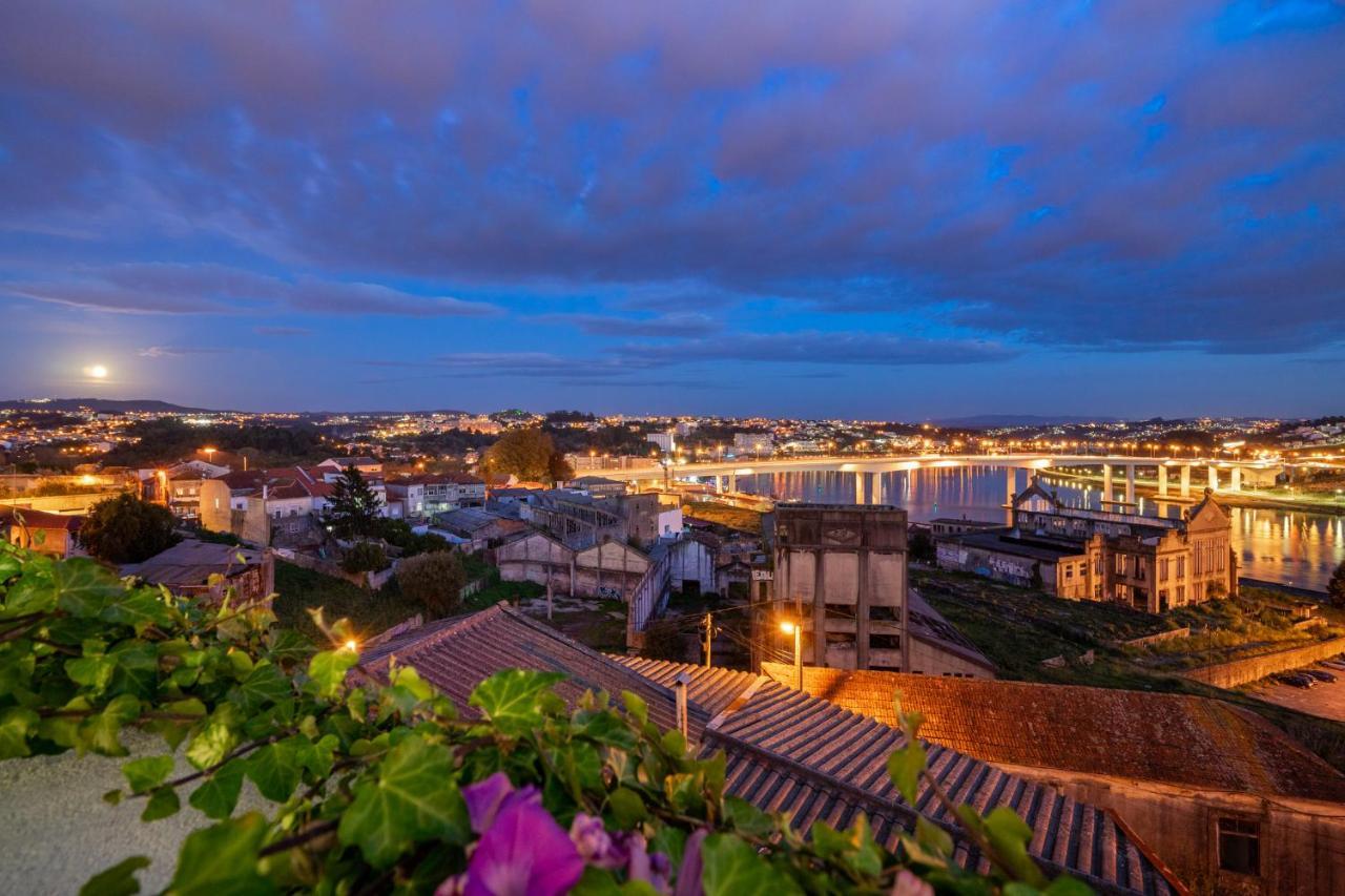 Whome Riverside View Premium Apartment W/ Ac & Terrace OOporto Exteriör bild