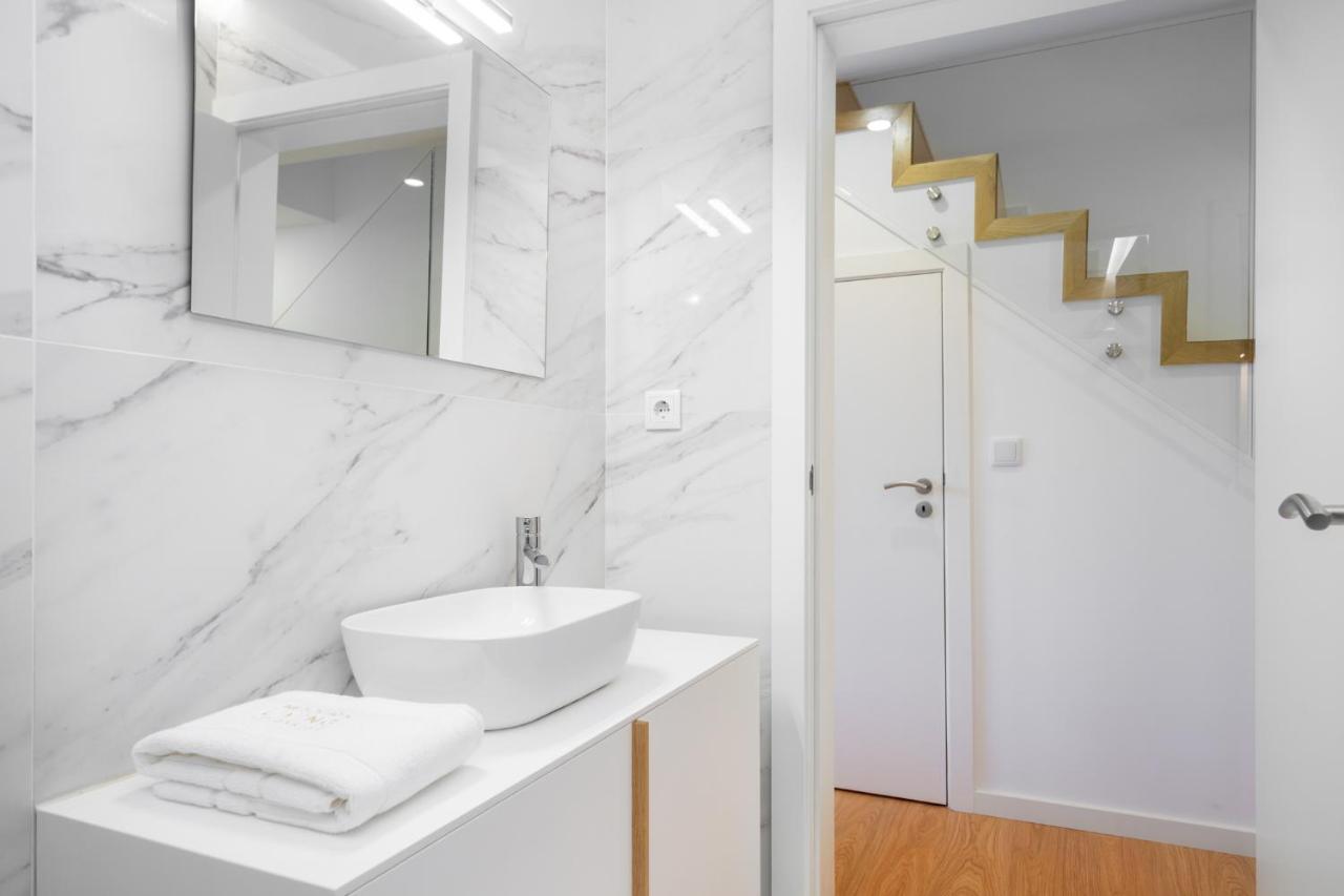 Whome Riverside View Premium Apartment W/ Ac & Terrace OOporto Exteriör bild